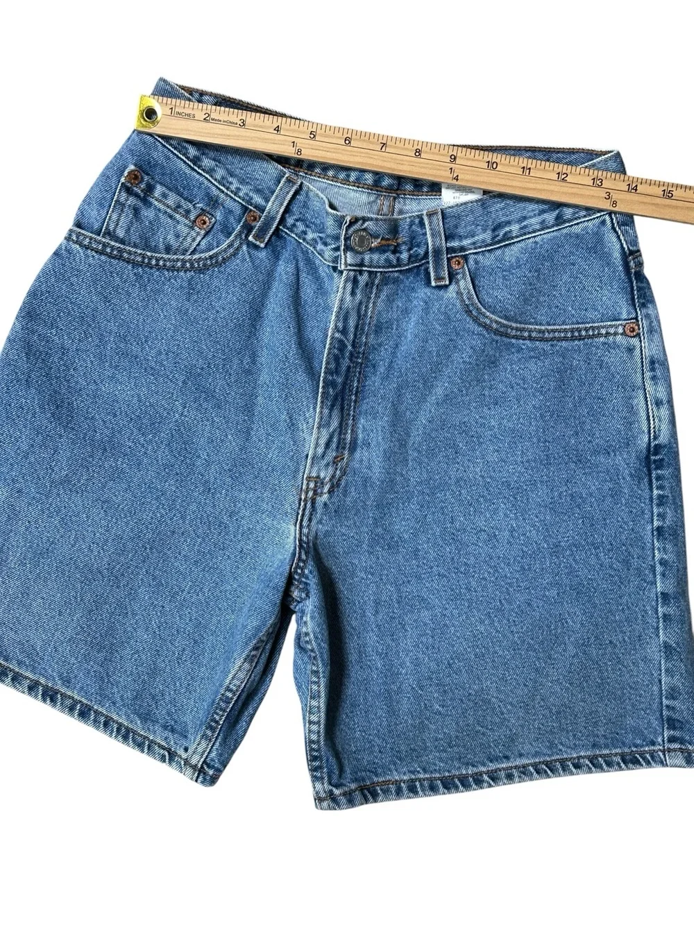 Vintage 90’s (1999) Levi’s Long Denim Shorts High Rise Mom Jorts Juniors Sz 9